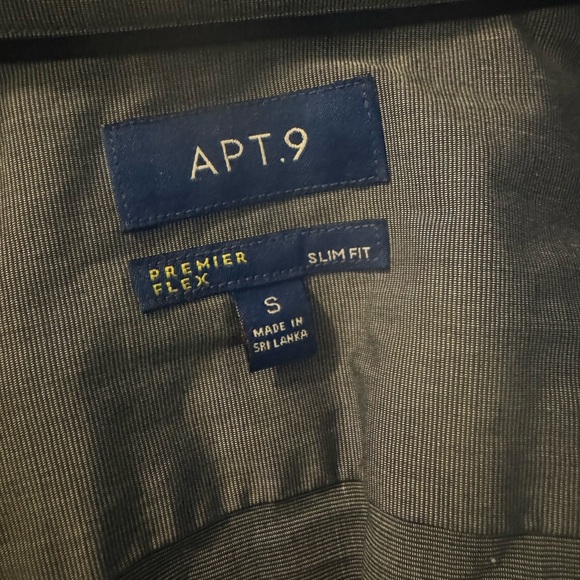 Apt. 9 Dress Shirt - Picture 2 of 2